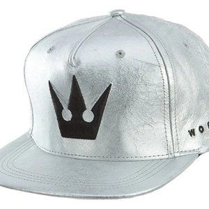 WORTHY CROWN STRAPBACK - PLATINUM